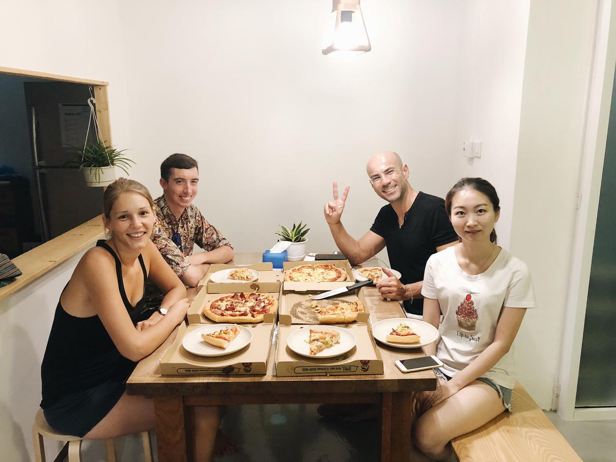 Cozy Hostel Kampong Sembulan ภายนอก รูปภาพ